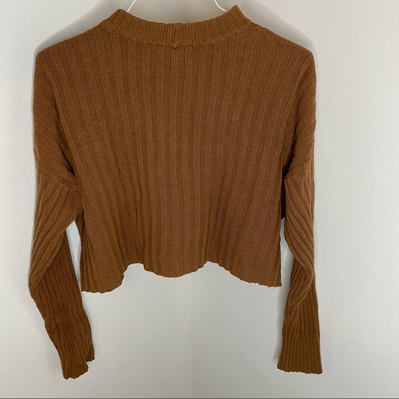 American Eagle cropped mock neck sweater - Picture 4 of 6